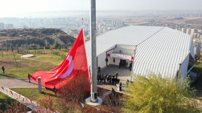 ŞANLIURFA'NIN EN BÜYÜK TÜRK BAYRAĞI KARAKÖPRÜ'DE DALGALANACAK