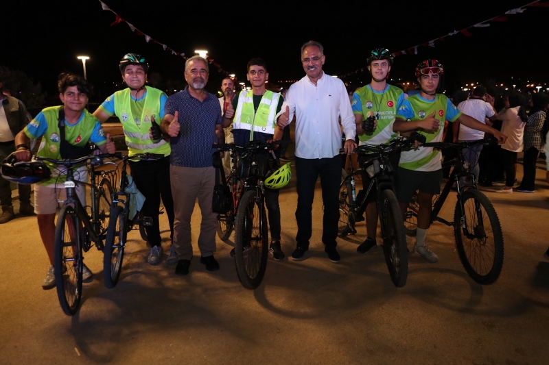 Şanlıurfa’nın Yeni Etkinlik Alanı Eyyübiye Millet Bahçesi Oldu