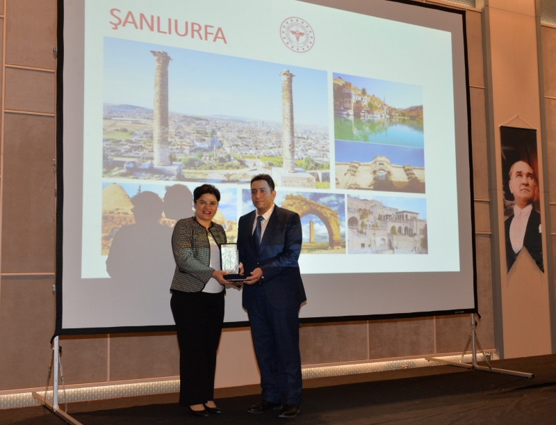 ŞANLIURFAYA 'ALTIN BEBEK DOSTU İL' ÖDÜLÜ