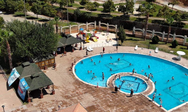 SERİNLEMEK İÇİN KANALA DEĞİL HAVUZA