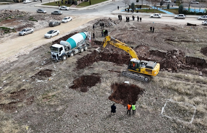 SEYRANTEPE'YE YENİ SEMT PAZARI KAZANDIRILIYOR