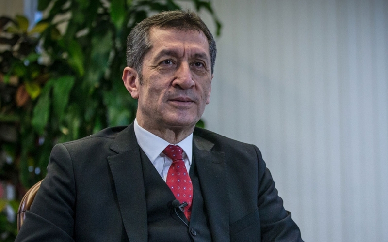 Sınav anında isteyen maskesini çıkarabilecek