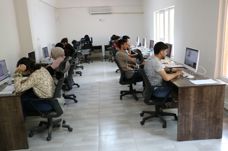 SINAVLARA HAZIRLANAN ÖĞRENCİLERE BÜYÜKŞEHİR’DEN ÖZEL EĞİTİM