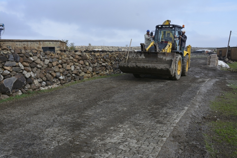 Siverek kırsalı çamur ve tozdan arındırılıyor