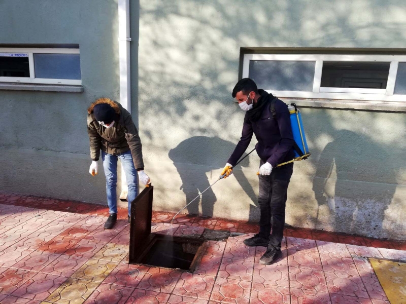 Siverek'te haşere ile kış mücadelesi sürüyor