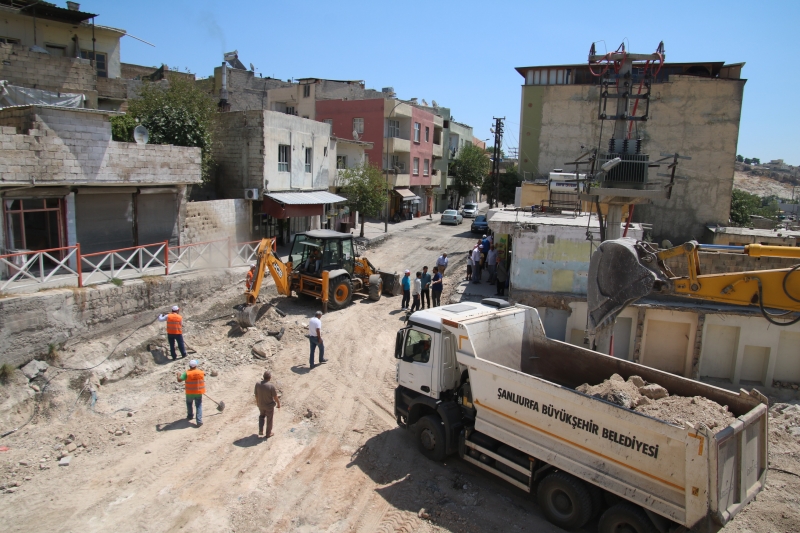 SÜLEYMANİYE ALTGEÇİDİ VE KARAKOYUNLU CADDESİ ASFALTLANDI