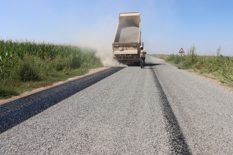 SURUÇ KIRSAL YOLLARI BÜYÜKŞEHİR İLE KONFORLU HALE GELİYOR