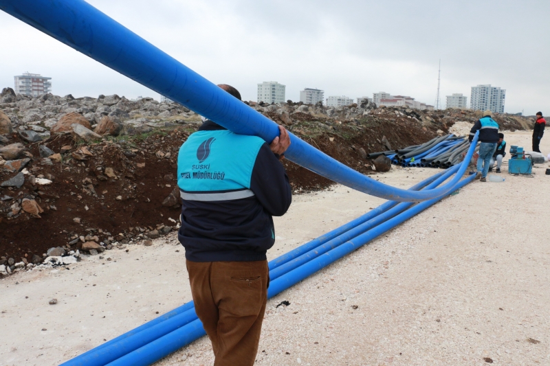 ŞUSKİ İÇME SUYU HAT DÖŞEME ÇALIŞMALARINI SÜRDÜRÜYOR