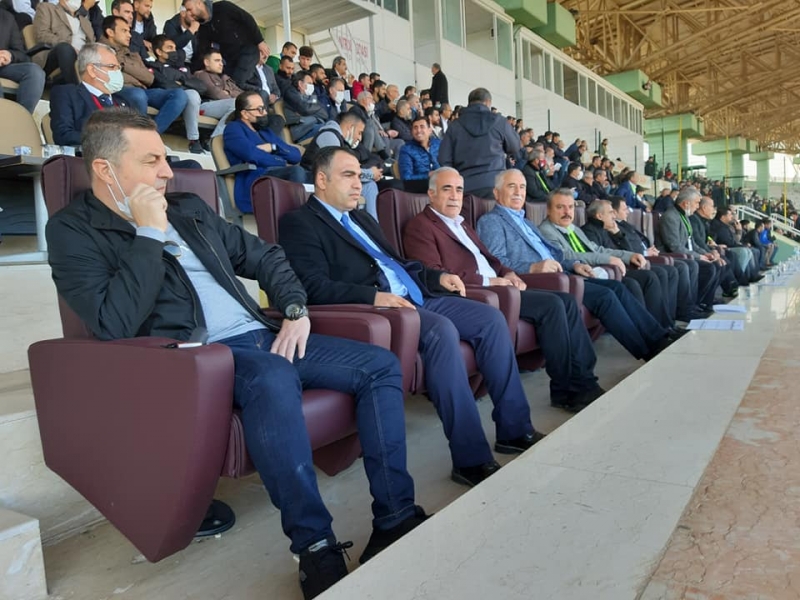 Taraftarlardan Milletvekili Aydınlık’a Sevgi Gösterisi