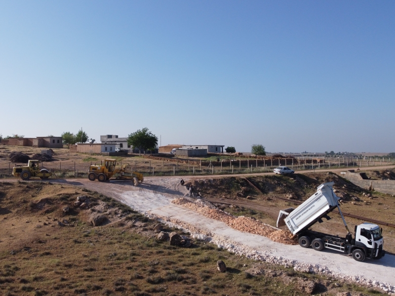 TARİHİ HARRAN İLÇESİNDE YOL YAPIM ATAĞI