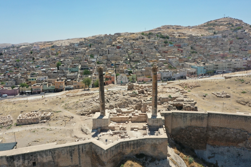 TARİHİ URFA KALESİNE YAPILACAK ZİYARETLER İÇİN YÜRÜYÜŞ YOLU YAPILDI