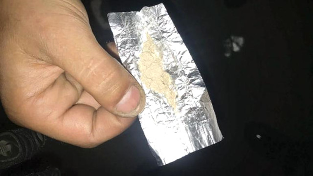 Telefonun içinden uyuşturucu çıktı