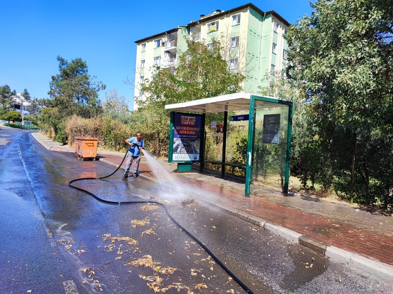 Temizlik İçin Zamanla Yarışıyorlar