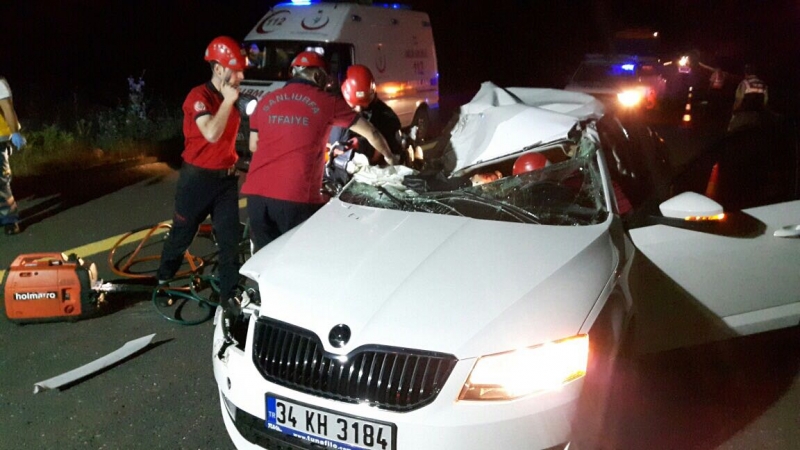 Tır ile Çarpışan Otomobilde 1 Ölü, 1 Yaralı