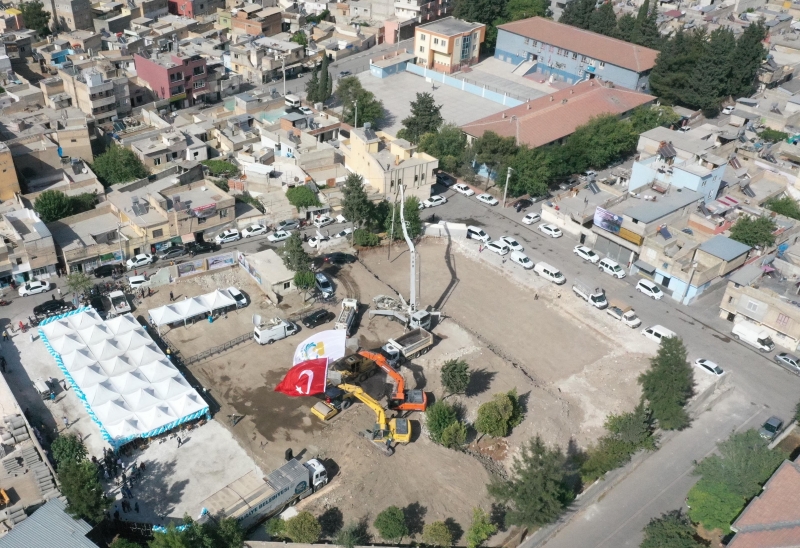 TOPLU AÇILIŞ VE TEMEL ATMALAR İLE KALICI ESERLER HALİLİYE’YE KAZANDIRILIYOR