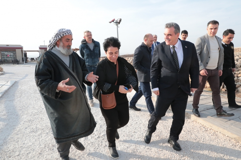 TÜM ADEM ÇOCUKLARINI GÖBEKLİTEPE'YE BEKLİYORUZ