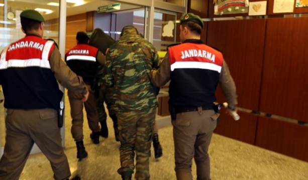 Tutuklu Askerler Yunanistan'ı Karıştırdı