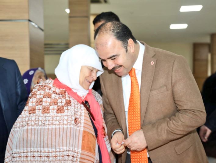 Ulu Çınarlara Doğum Günü Sürprizi