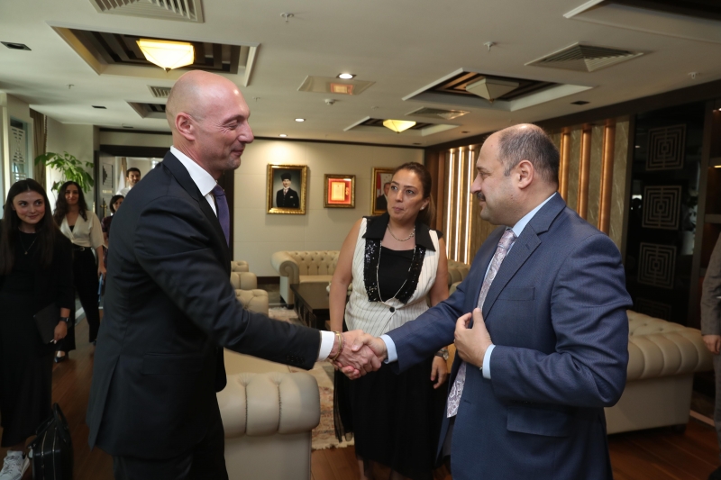 UNICEF HEYETİ BAŞKAN GÜLPINAR'I ZİYARET ETTİ