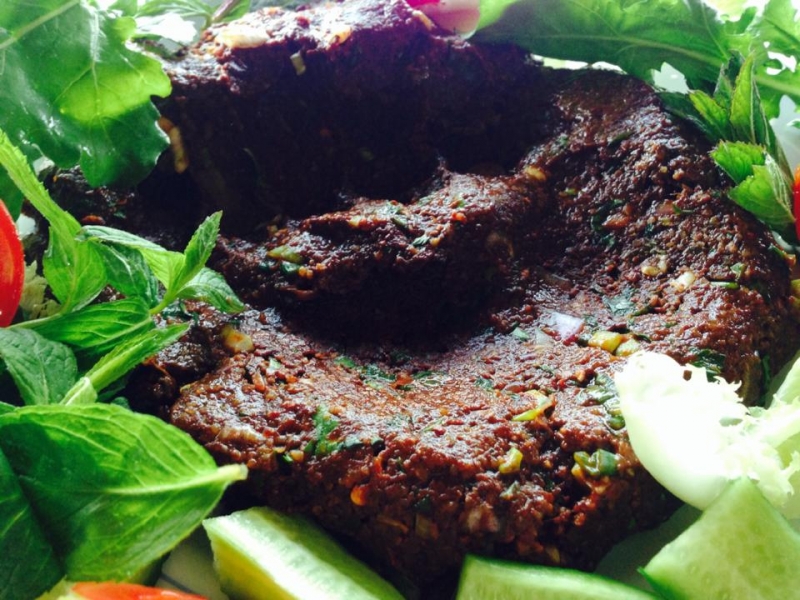 URFA ÇİĞ KÖFTESİ NASIL YAPILIR?