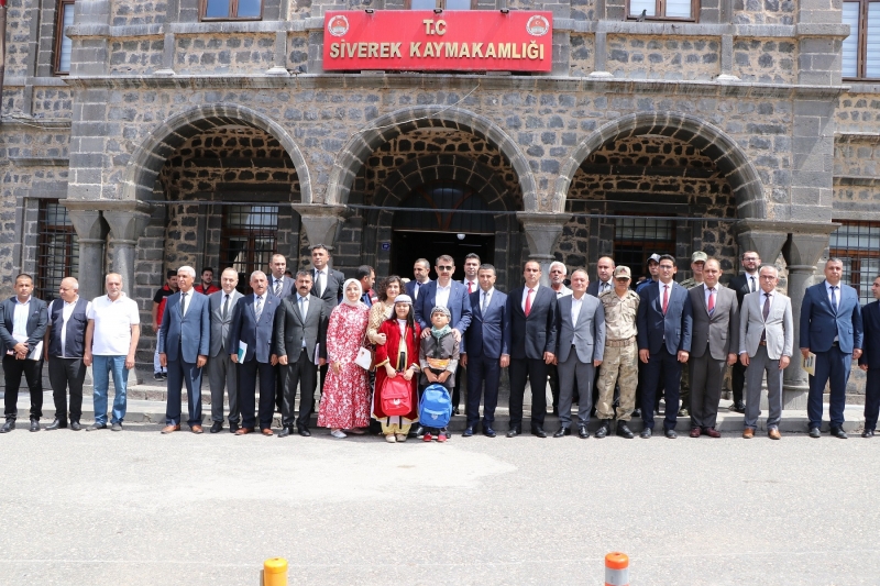 Vali Ayhan, Siverek'te