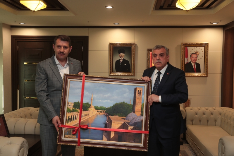 VALİ AYHAN’DAN BAŞKAN BEYAZGÜL’E ZİYARET