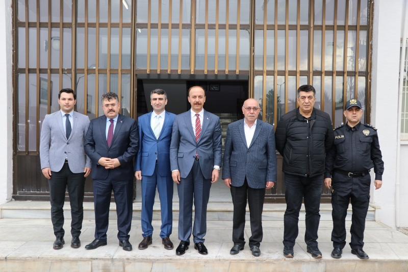 Vali Erin Başkanları Tebrik Etti