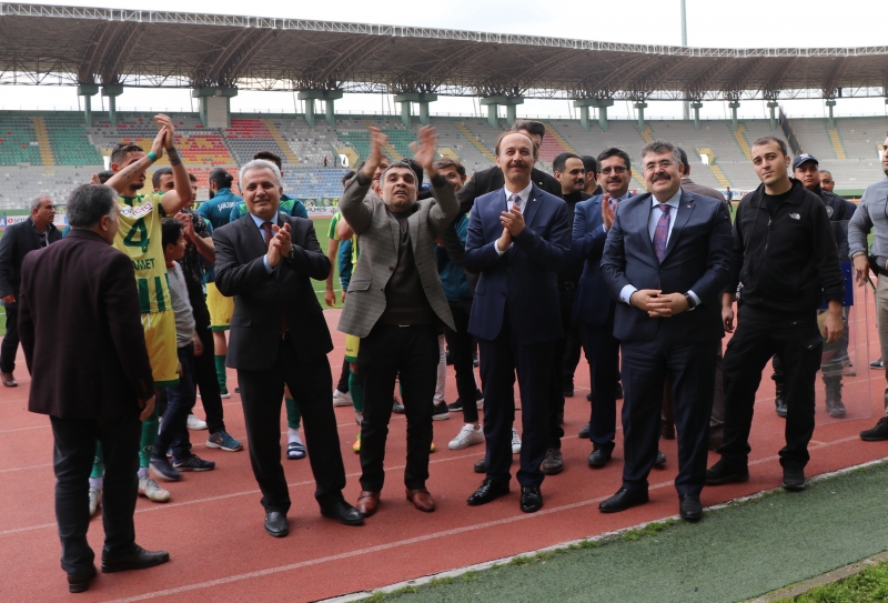 Vali Erin Her Zaman Takımımızın Yanındayız