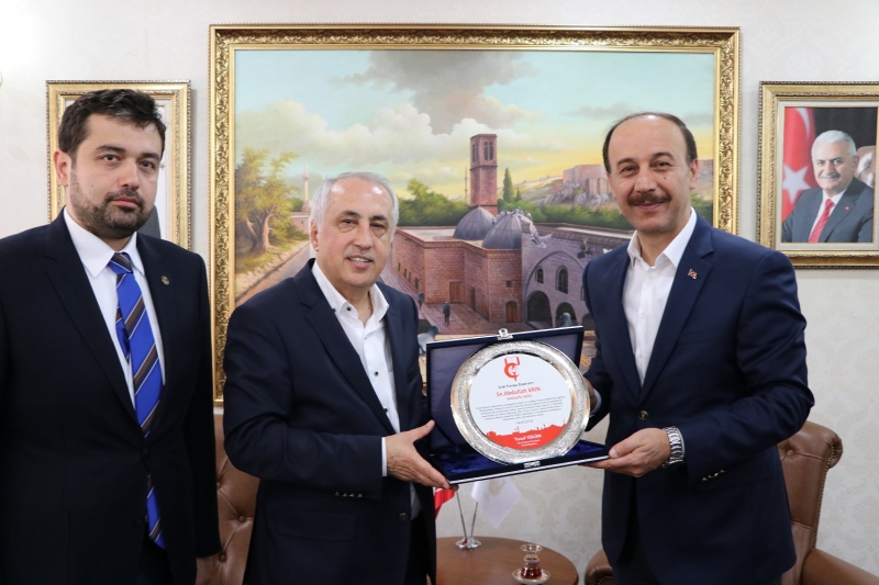 Vali Erin İYC Heyetini Kabul Etti