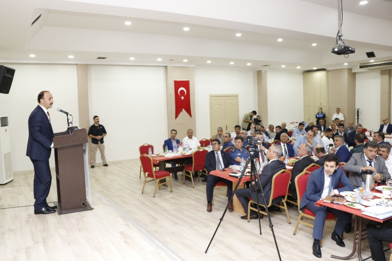 Vali Erin Muhtarlarla Buluştu