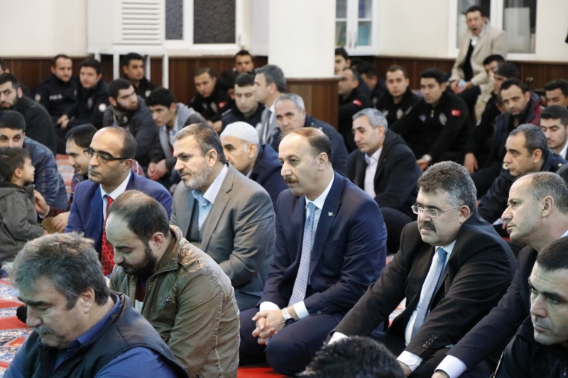 Vali Erin  Şehitlerimiz Aileleri Başımızın Tacıdır