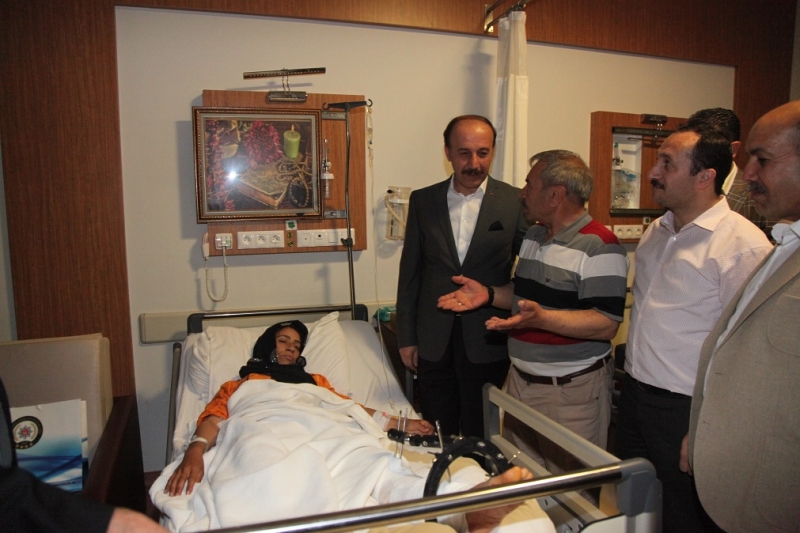 Vali Erin Yaralıları Ziyareti Etti