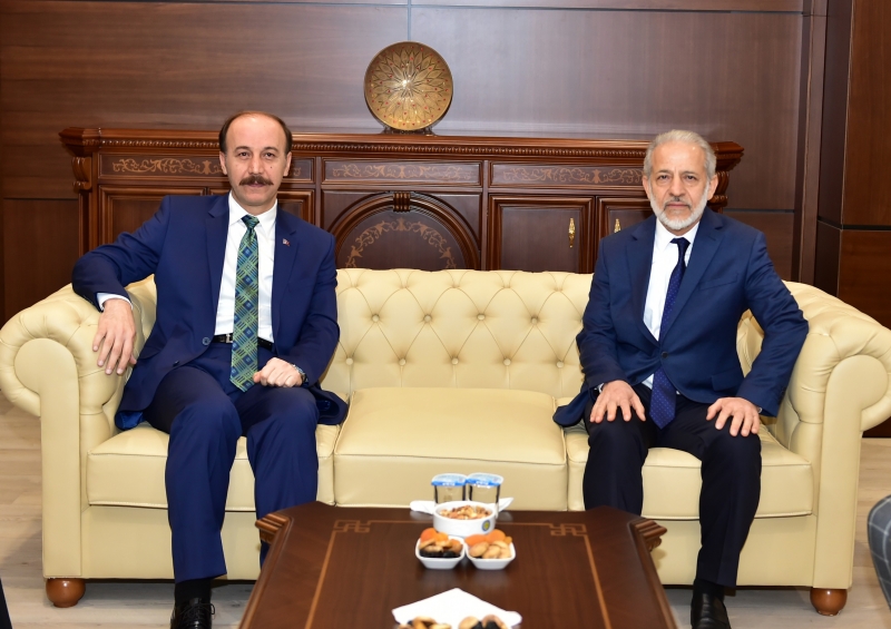 Vali Erin'den Yeni Rektöre Hayırlı Olsun Ziyareti