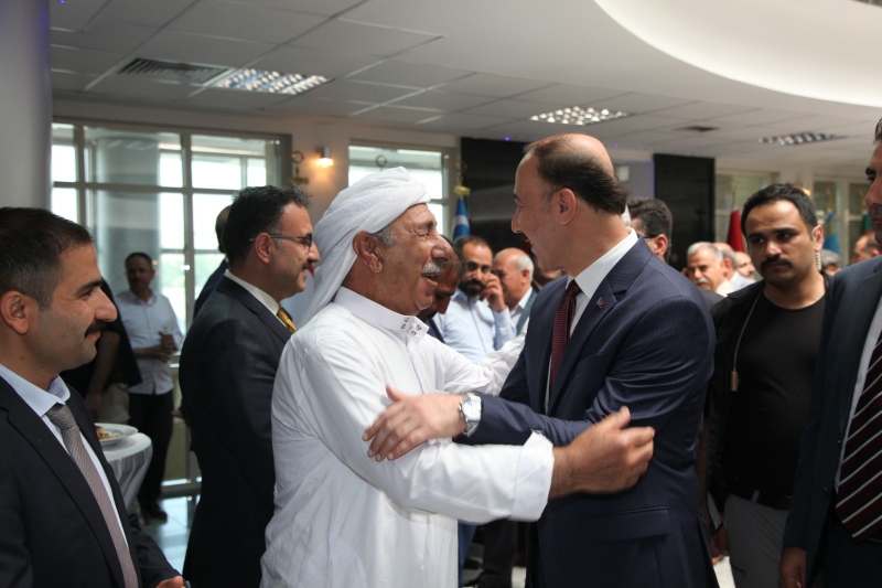 Valilikteki Bayramlaşmaya Yoğun İlgi