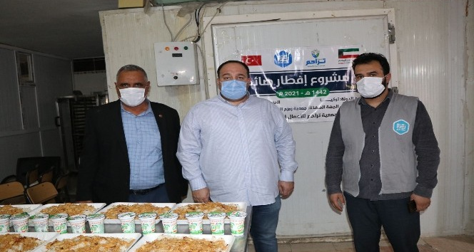 Viranşehir’de her gün 300 aileye sıcak yemek