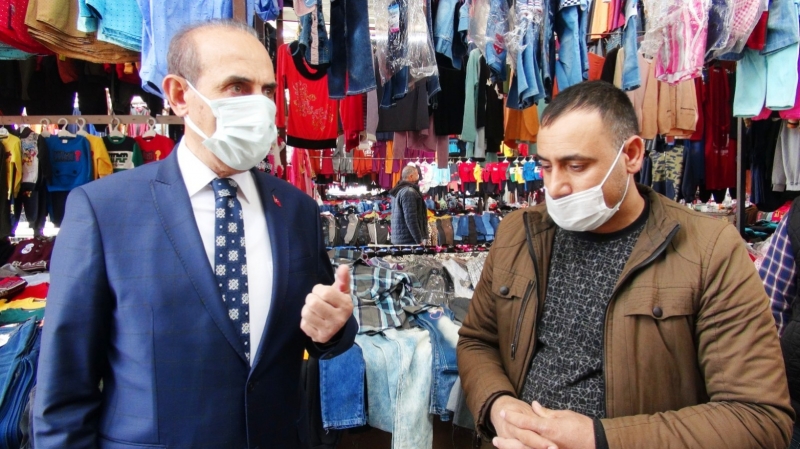 Yalçınkaya, Pazar esnafıyla bir araya geldi