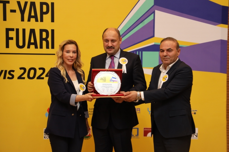 Yapı İnşaat ve Dekorasyon Fuarı, kapılarını ziyaretçilerine açtı.