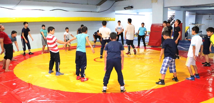 YAZ DÖNEMİNDE ŞANLIURFALI GENÇLERİN İLK ADRESİ BÜYÜKŞEHİR KURSLARI OLDU