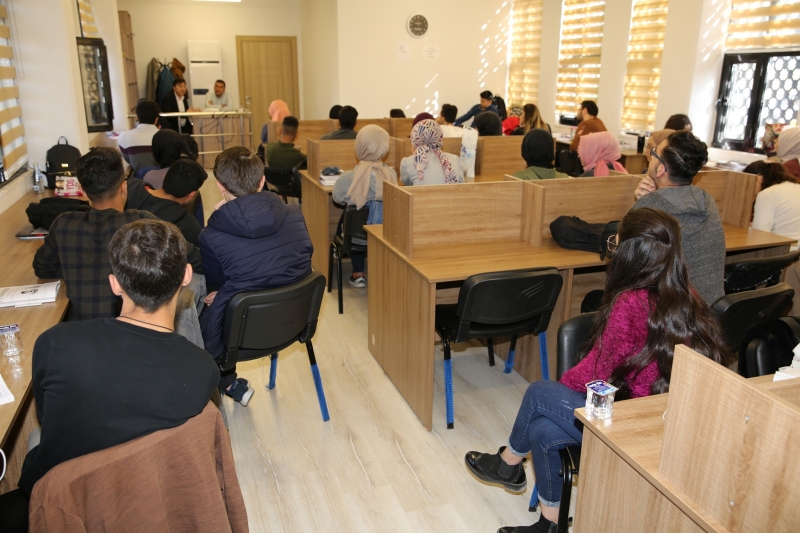 YAZAR KURTOĞLU KARAKÖPRÜLÜLERLE BULUŞTU