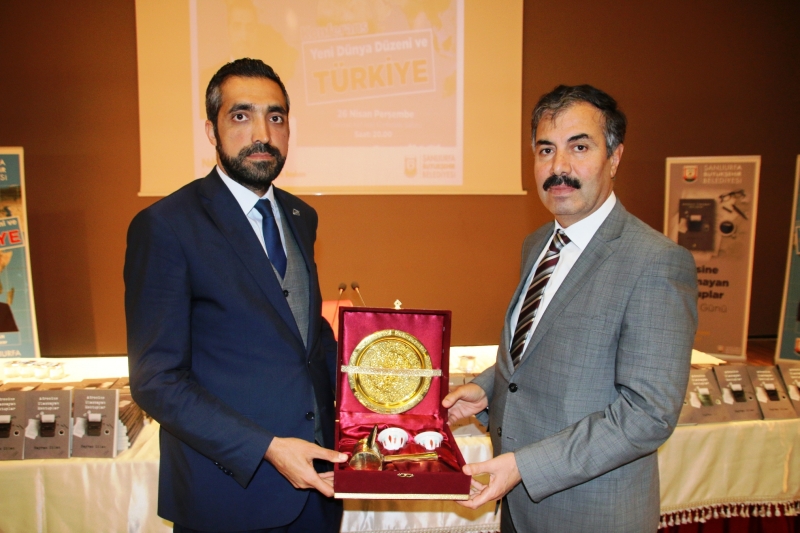 Yeni Dünya Düzeninde Türkiye Konuşuldu