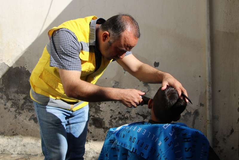 YETİM ÇOCUKLARIN YÜZÜ HALİLİYE İLE GÜLÜYOR