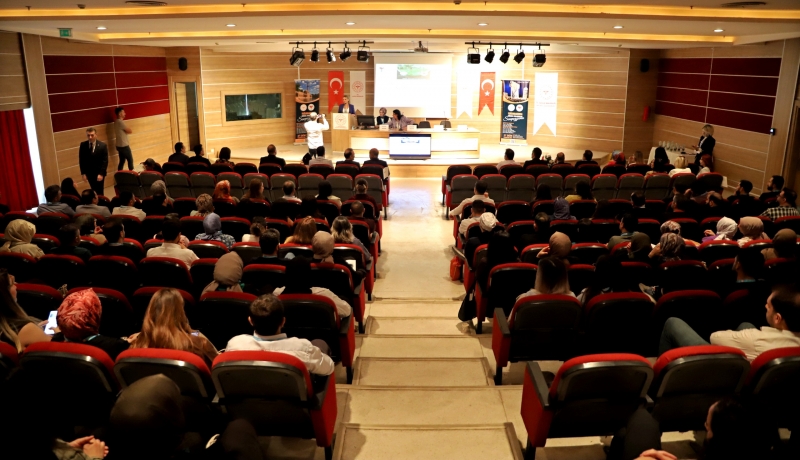 Yoğun Bakımda Güncel Yaklaşımlar Sempozyumu Gerçekleştirildi