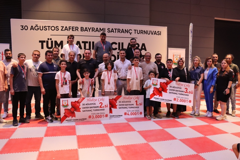 ZAFER BAYRAMI SATRANÇ TURNUVASI SONA ERDİ